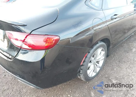 2015 Chrysler 200 S z USA, uszkodzony, nr VIN 1C3CCCBB1FN737096